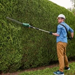 Bosch Power For All 18V 450mm UniversalHedgePole 18 Cordless Hedge Trimmer -Hozelock Shop bosch power for all 18v 450mm universalhedgepole 18 cordless hedge trimmer3165140888073 06i bq