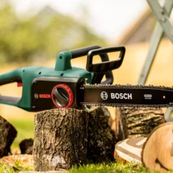 Bosch UniversalChain35 1.8W Mains Fed Corded 350mm Chainsaw 8 Bosch UniversalChain35 1.8W Mains Fed Corded 350mm Chainsaw -Hozelock Shop bosch universalchain35 1 8w mains fed corded 350mm chainsaw4059952608167 03i bq