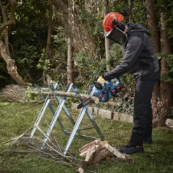 Erbauer ECSG18-Li 18V Cordless 300mm Chainsaw 14 Erbauer ECSG18-Li 18V Cordless 300mm Chainsaw -Hozelock Shop erbauer ecsg18 li 18v cordless 300mm chainsaw5059340463117 01i