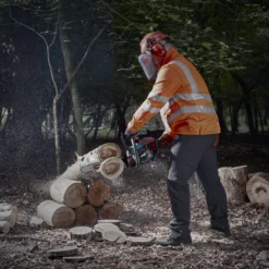 Erbauer ECSP41 41cc 400mm Petrol Chainsaw -Hozelock Shop erbauer ecsp41 41cc 400mm petrol chainsaw5059340255897 01i