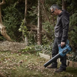 Erbauer EXT Cordless 18V ELB18-Li - KIT Garden Blower 11 Erbauer EXT Cordless 18V ELB18-Li - KIT Garden Blower -Hozelock Shop erbauer ext cordless 18v elb18 li kit garden blower3663602461999 01i