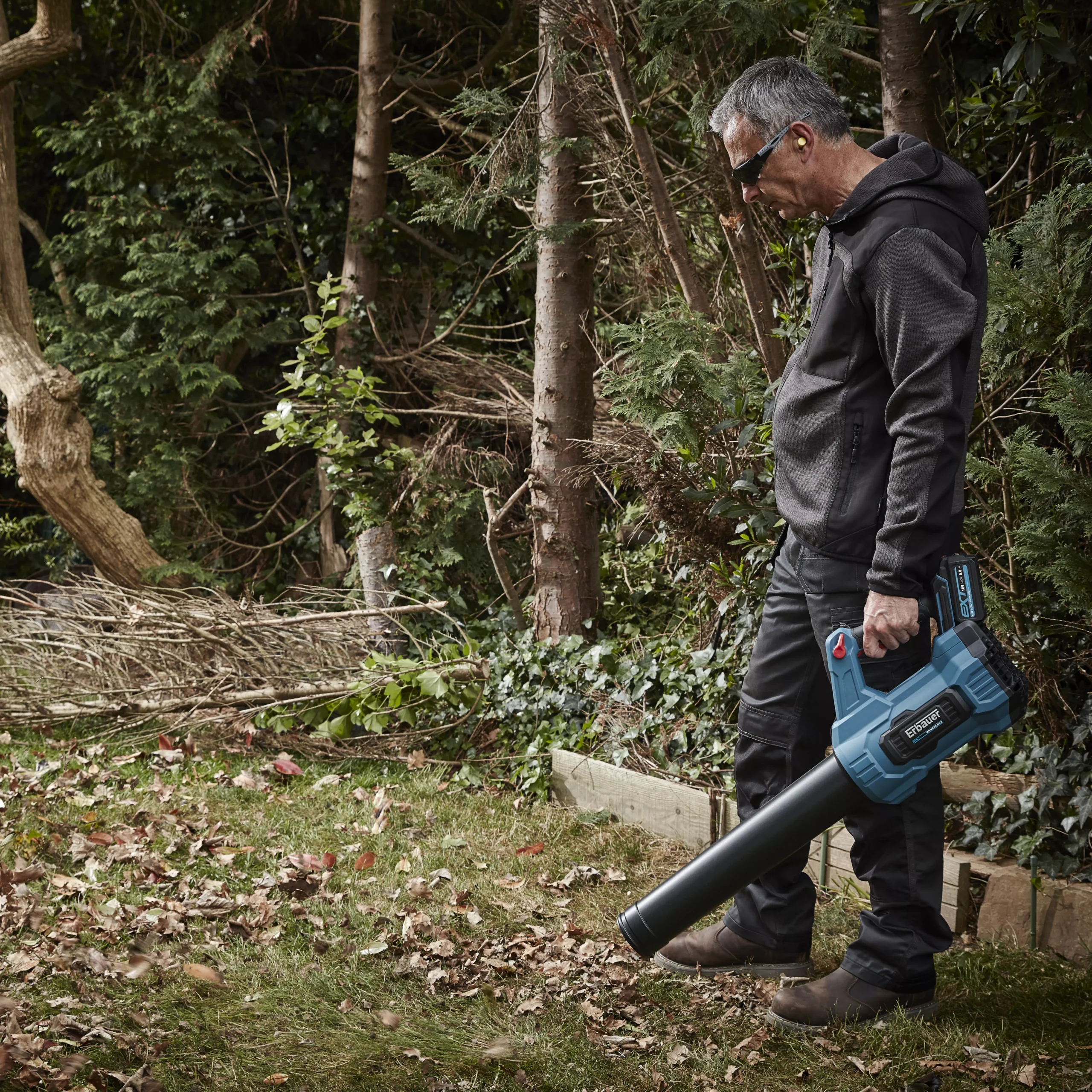 Erbauer EXT Cordless 18V ELB18-Li - KIT Garden Blower 4 Erbauer EXT Cordless 18V ELB18-Li - KIT Garden Blower - Image 4