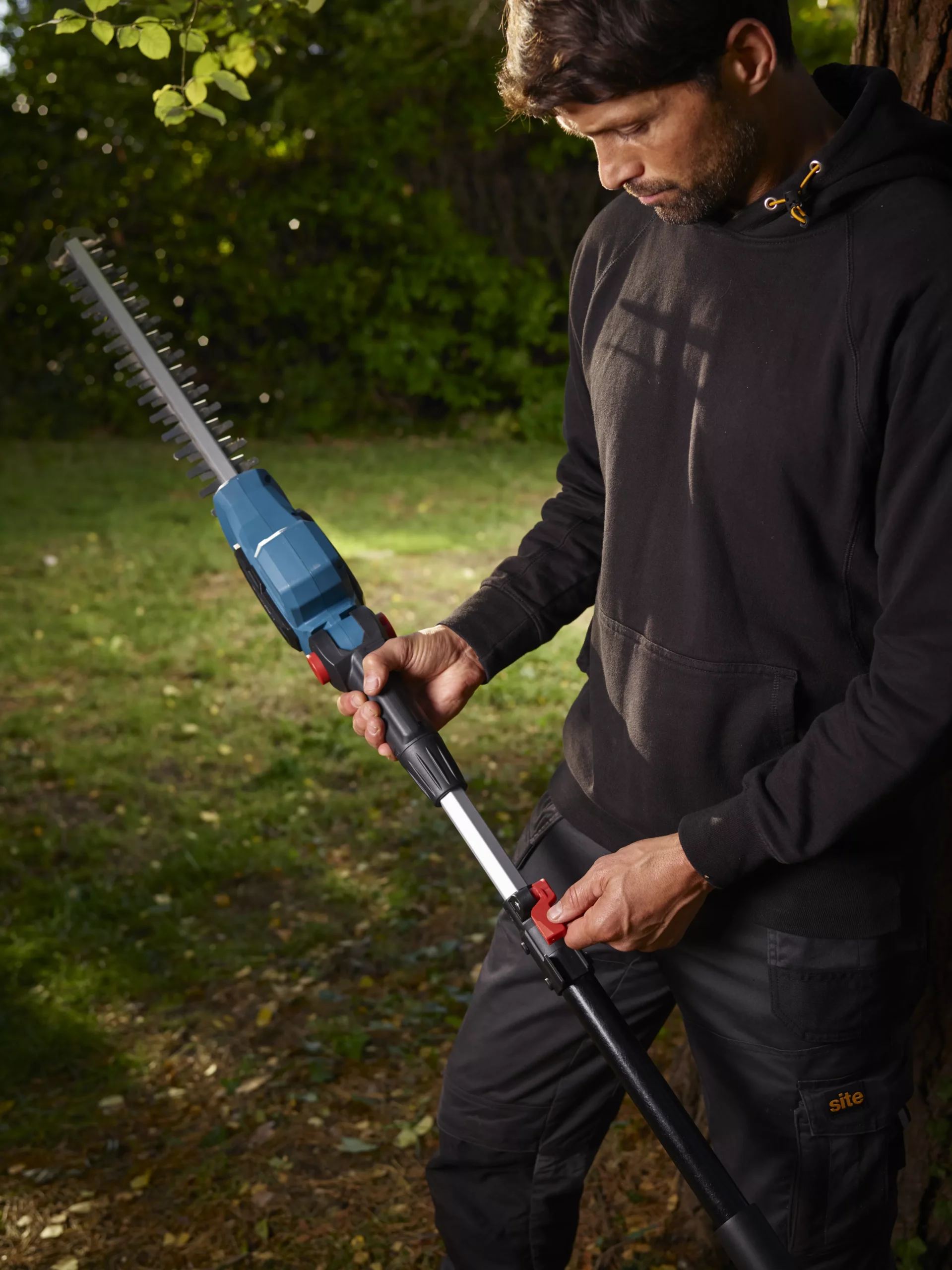 Erbauer Pole 18V 450mm EPHT18-Li - KIT Cordless Hedge Trimmer 10 Erbauer Pole 18V 450mm EPHT18-Li - KIT Cordless Hedge Trimmer - Image 10