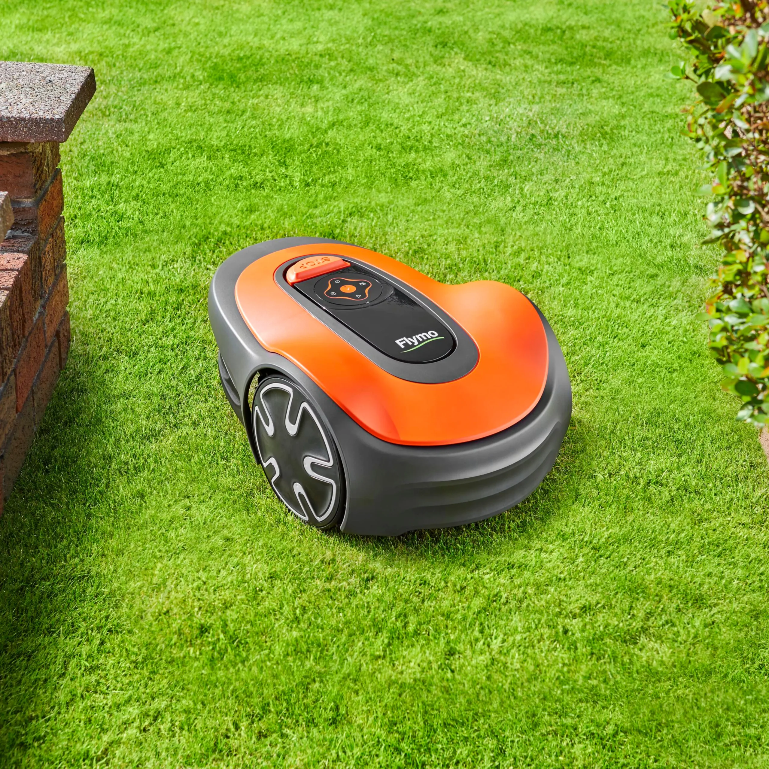 Flymo Easilife Go 250 Cordless Robotic Lawnmower 7 Flymo Easilife Go 250 Cordless Robotic Lawnmower - Image 7