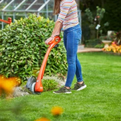 Flymo EasiTrim 250 18V 250mm Cordless Grass Trimmer -Hozelock Shop flymo easitrim 250 18v 250mm cordless grass trimmer7392930760943 05i bq