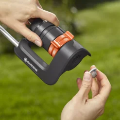 Gardena Aquaroll Oscillating Sprinkler 8 Gardena Aquaroll Oscillating Sprinkler -Hozelock Shop gardena aquaroll oscillating sprinkler4066407004160 36c bq