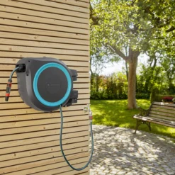 Gardena Rollup XL Wall-mounted Auto Hose Pipe Set (L)35m -Hozelock Shop gardena rollup xl wall mounted auto hose pipe set l 35m4078500052061 03i bq