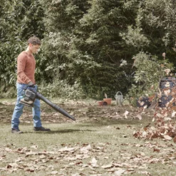 Mac Allister MBVP25 Petrol Garden Blower & Vacuum 11 Mac Allister MBVP25 Petrol Garden Blower & Vacuum -Hozelock Shop mac allister mbvp25 petrol garden blower vacuum5059340256344 01i