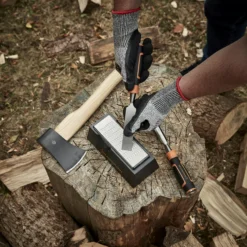 Magnusson Pointed Digging Spade -Hozelock Shop magnusson pointed digging spade5059340086477 01i