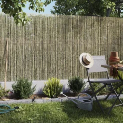 Natural Reed Garden Screen (H)1.5m (W)3m -Hozelock Shop natural reed garden screen h 1 5m w 3m5059340672151 01i