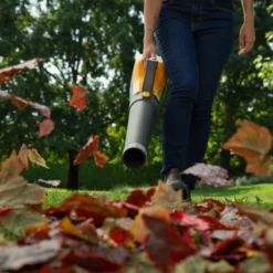 Stiga BL 500e / 278500008/ST3 Cordless 48V Garden Blower - BARE -Hozelock Shop stiga bl 500e 278500008 st3 cordless 48v garden blower bare8008984853720 01i