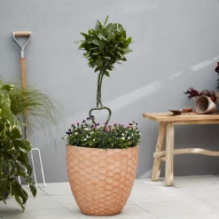 Verve Gudenå Natural Terracotta Honeycomb Circular Plant Pot (Dia)32cm -Hozelock Shop verve gudena natural terracotta honeycomb circular plant pot dia 32cm5059340327624 01i